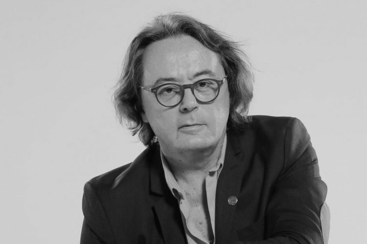 Od posljedica Covid-19 umro muzičar Aleksandar Sanja Ilić