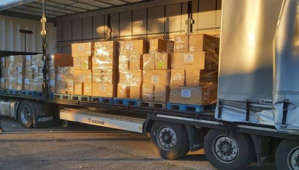 WHO donirao zdravstvenim ustanovama u RS 11 tona zaštitne opreme