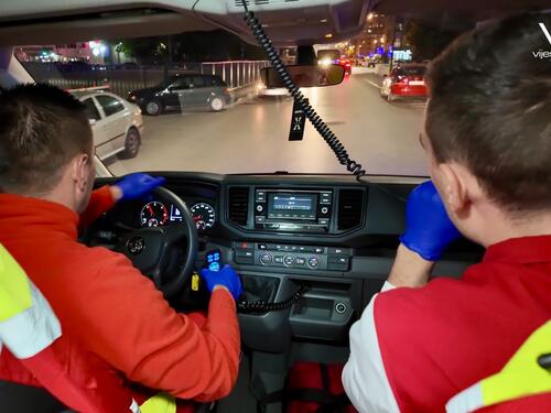 Od udesa do lažnih dojava: Ovako izgleda noć u Hitnoj pomoći KS
