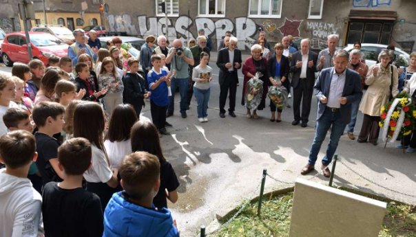 Odata počast djeci koja su poginula od granate 1992. godine