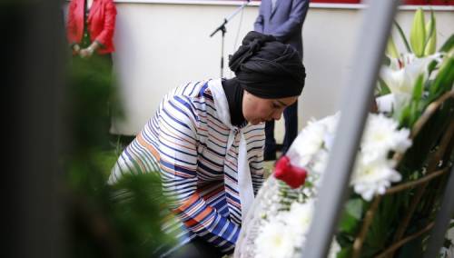 Odata počast ubijenima u OŠ 'Skender Kulenović' na Dobrinji