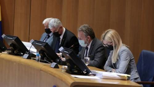 Odbijeno ukidanje 'duple funkcije', Čović objasnio zašto