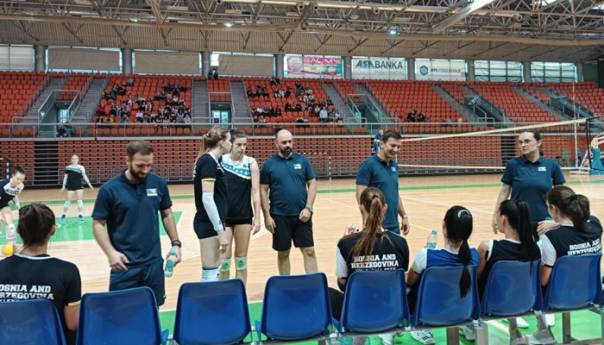 Odbojkašice BiH i Crne Gore prvi kontrolni meč u Zenici odigrale bez pobjednika