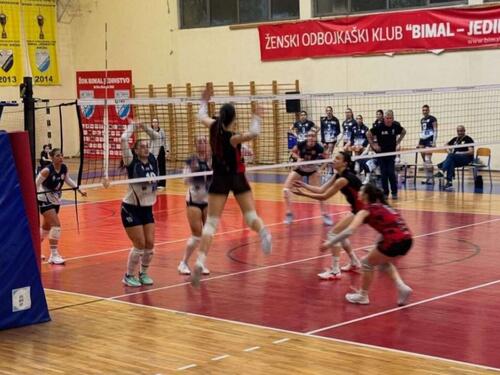 Odbojkašice Jedinstva poražene na startu četvrtfinala play offa