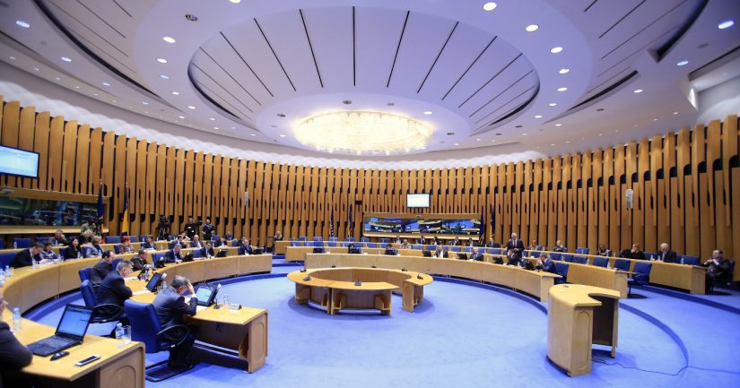 Odgođena sjednica Doma naroda, ima zaraženih delegata