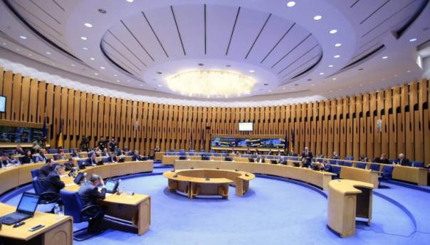 Odgođena sjednica Doma naroda, ima zaraženih delegata