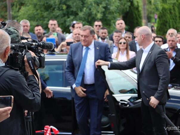 Odgođeno ročište Miloradu Dodiku i Milošu Lukiću