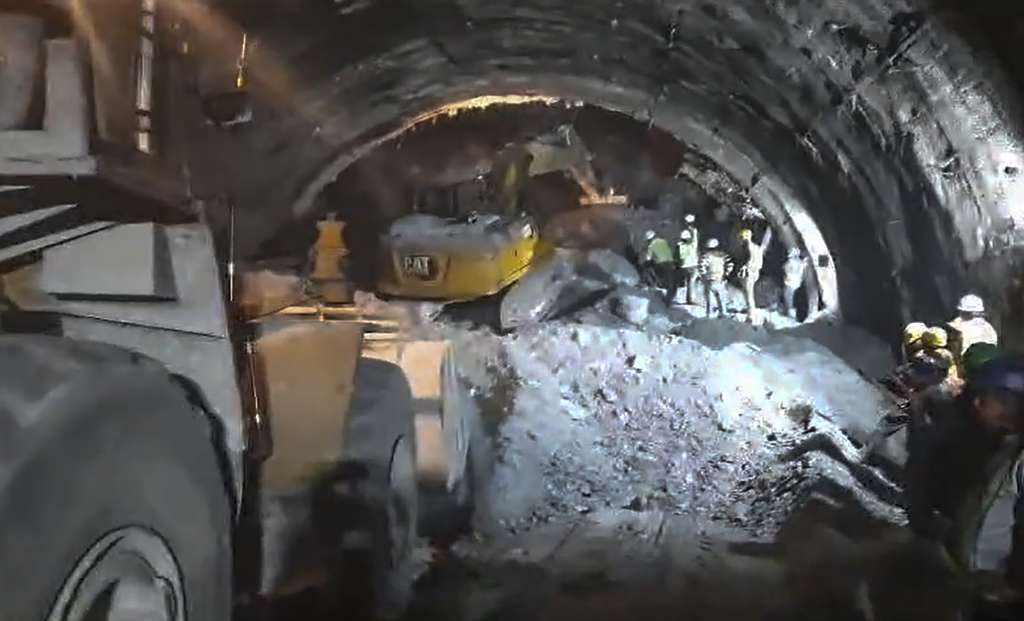 Odgođeno spašavanje 41 radnika iz urušenog tunela
