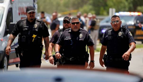 Odgovor policije na pucnjavu u Teksasu bio je 'pogrešan'