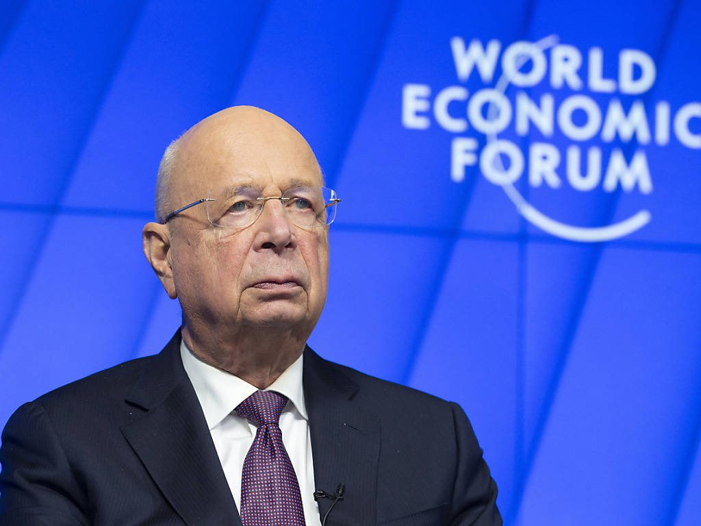 Odlazak u tišini: Schwab podnio ostavku, Davos ostaje bez prepoznatljivijeg lica