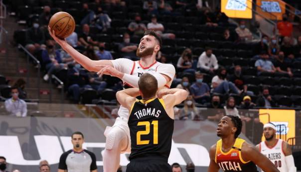 Odlični Jusuf Nurkić ponovo u double-double izdanju
