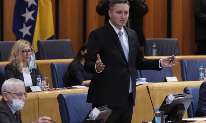 Odlikovanje zločinaca prvorazredni je skandal za cijeli svijet