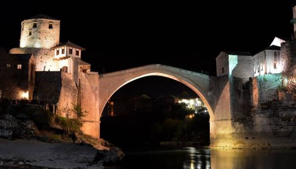 Odluka o osvjetljavanju Starog mosta u boje Zrinjskog neće biti provedena!?