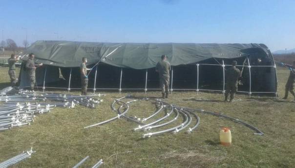 Odluku o šatorima na granicama donijelo Predsjedništvo