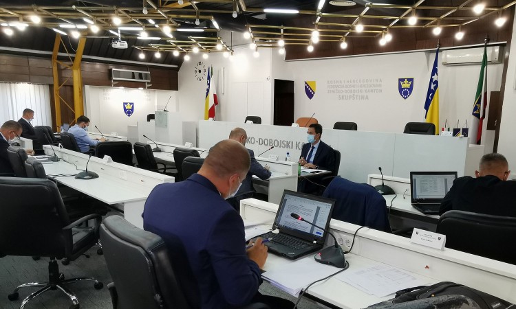 Odobrena subvencija plate za april za još 943 radnika u ZDK