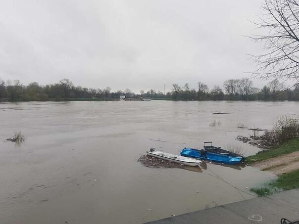 Određen zatvor državljaninu BiH osumnjičenom za krijumčarenje migranata preko Save