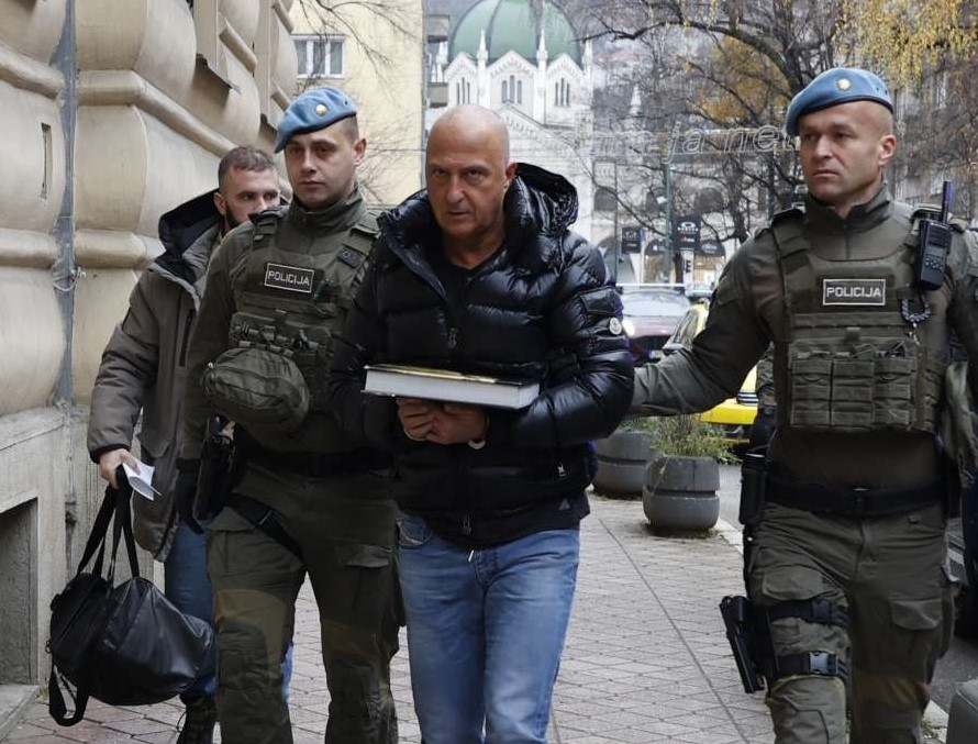 Određene mjere zabrane optuženima u predmetu "Koverta"