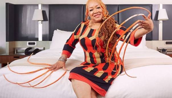 Odrezala nokte nakon 30 godina