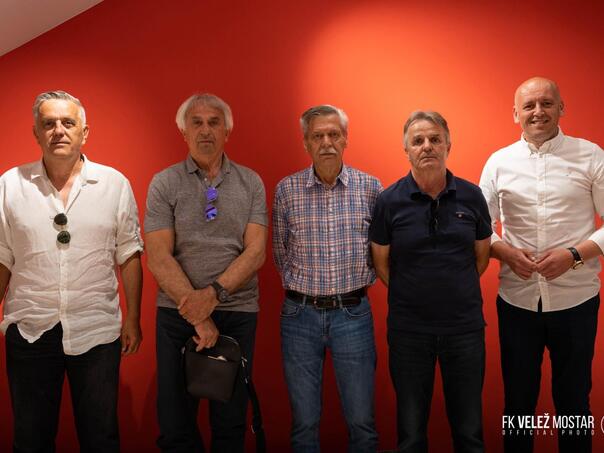 Održan informativni sastanak Uprave i legendi FK Velež: Vaha, Marić, Kajtaz...