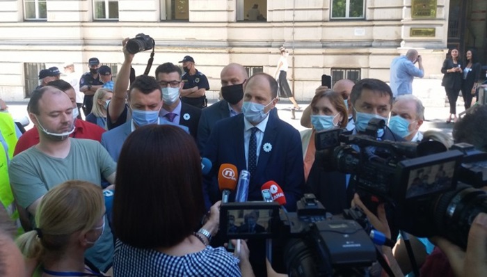 Održan protest upozorenja radnika u zdravstvu u Kantonu Sarajevo 