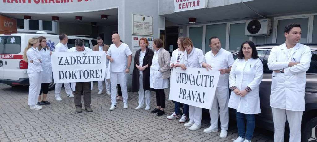 Održan štrajk upozorenja Sindikata doktora medicine i stomatologije BPK Goražde