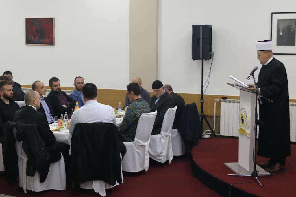 Održan tradicionalni iftar vojnog muftije