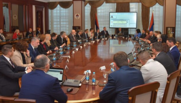 Održana 1. sjednica Vlade RS, izabrani potpredsjednici