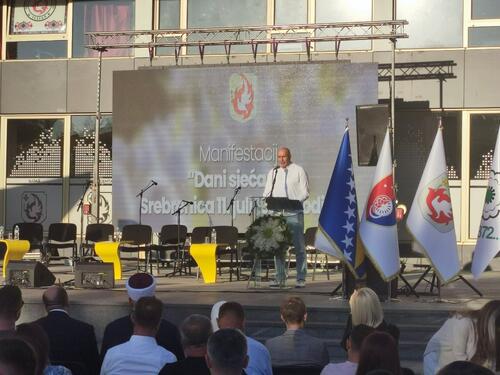Održana Akademija u Ilijašu posvećena sjećanju na Srebrenicu i najtužniji dan u njenoj historiji
