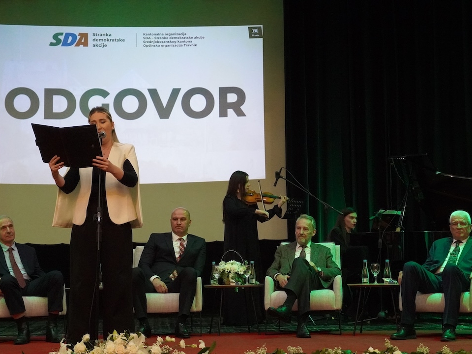 Održana javna tribina SDA "Odgovor"