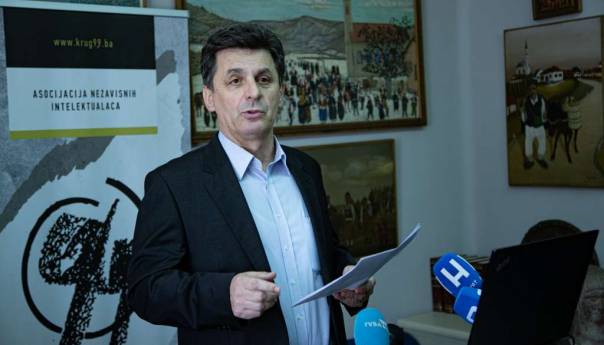 Održana sesija 'Kruga 99' o temi 'Koga to ugrožavaju Bosanci? Ko su građani BiH?'