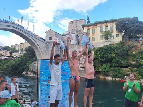 Održani tradicionalni 459. skokovi sa Starog mosta u Mostaru