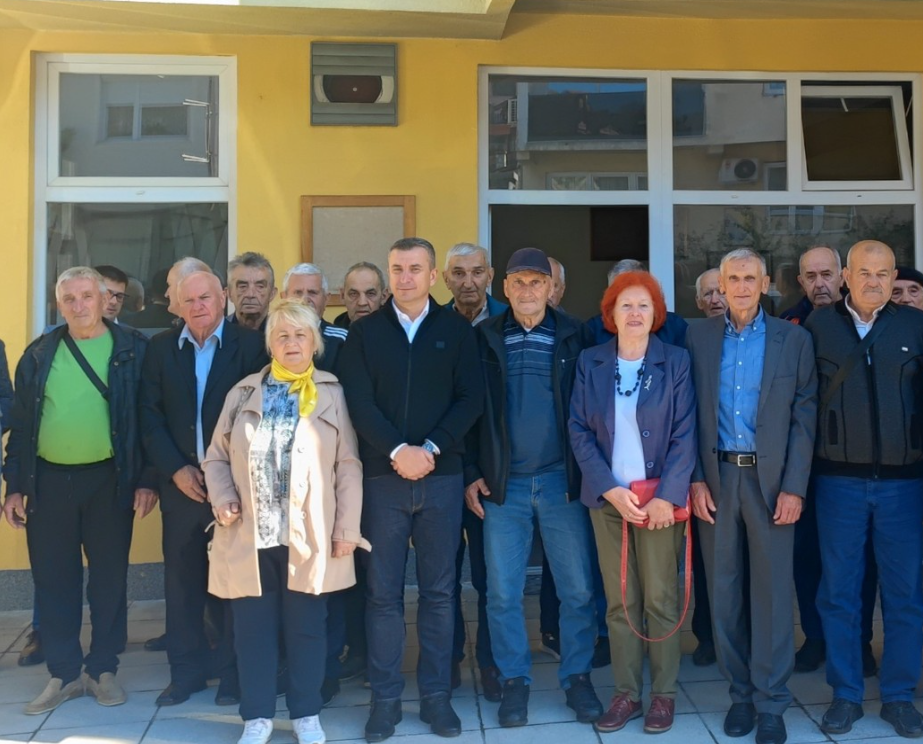Održano tradicionalno druženje gradonačelnika Ćatića i penzionera