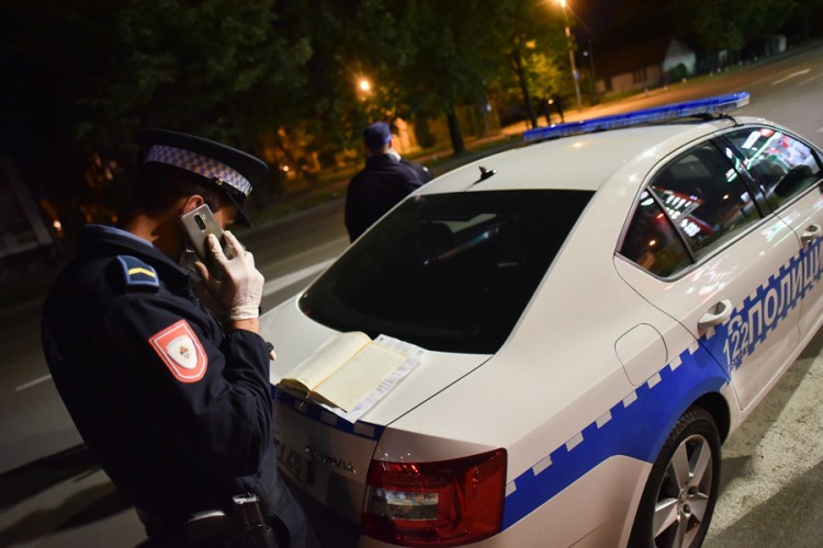 Oduzeli Mercedes vozaču koji je dužan za kazne 25.500 KM