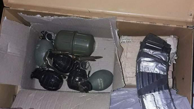 Oduzeti puška, ručne bombe i municija