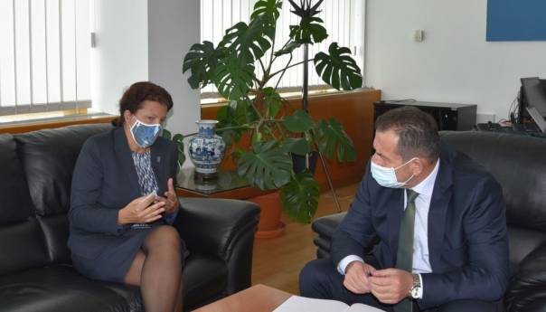 Odvojeni susreti ministra Cikotića s Kavalec i Nederom