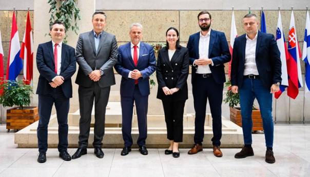 Ofanziva SDP-a: Konkretne poruke centrima moći