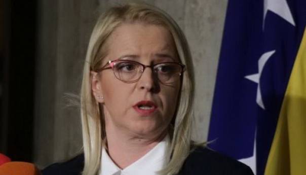 Oglasila se na FB: Zaražena i zastupnica SNSD-a