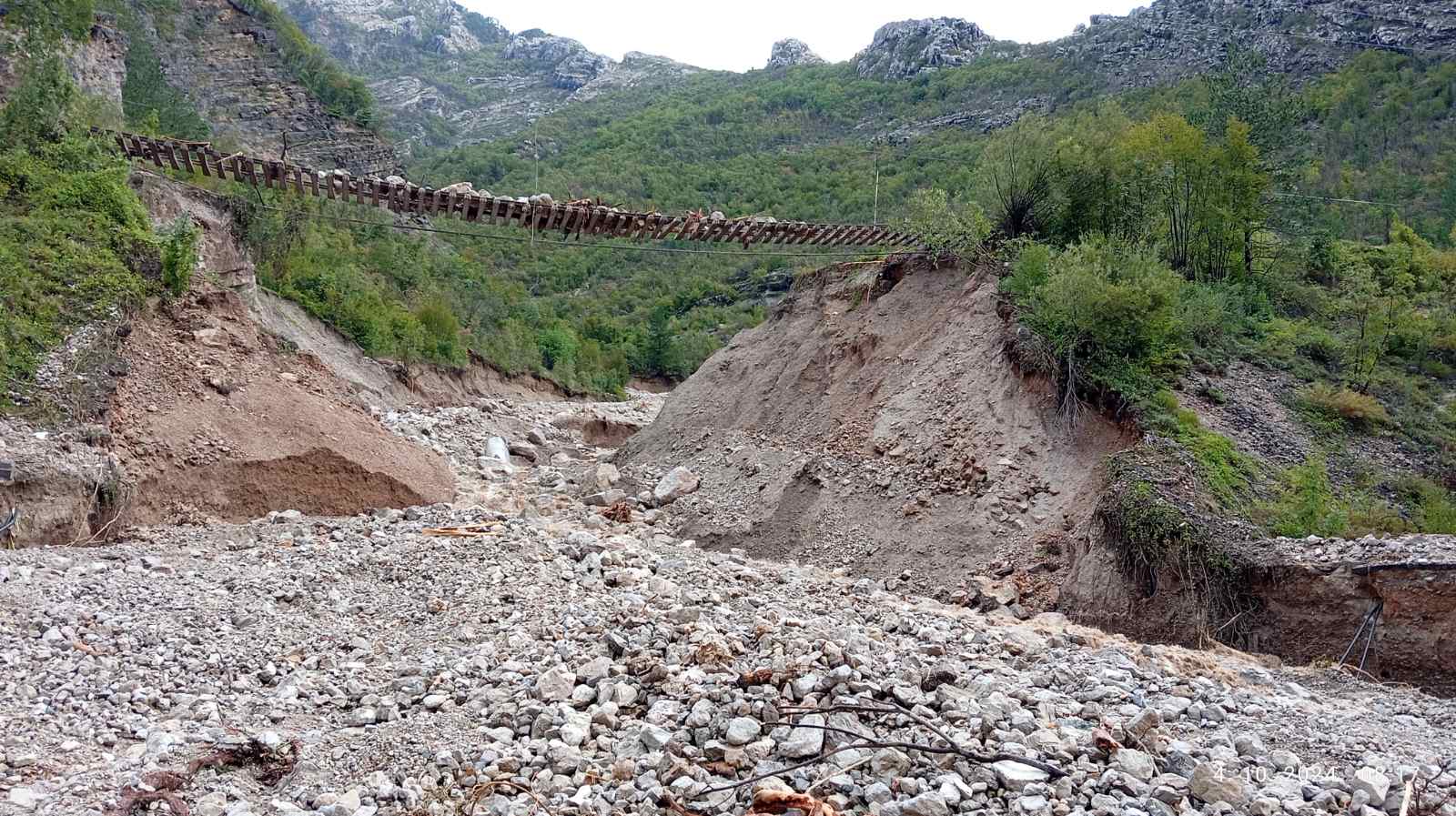 Oglasile se Željeznice FBiH: Oštećena pruga u dužini od 17 kilometara