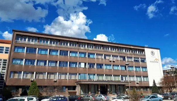 Oglasili se iz “Arcelor Mittala”: Radnica bila u kontaktu sa 15 kolega