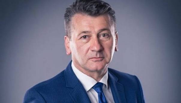 Oglasio se Hadžibajrić: Nismo više dio ‘četvorke’!