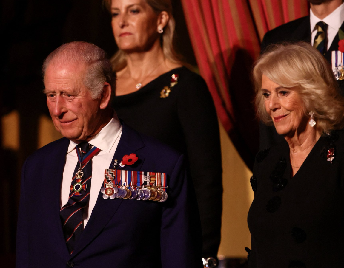 Oglasio se kralj Charles o hapšenju brata Andrewa