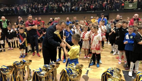 Oglasio se organizator turnira “Šampion junior” na kojem su napadnuti Beograđani