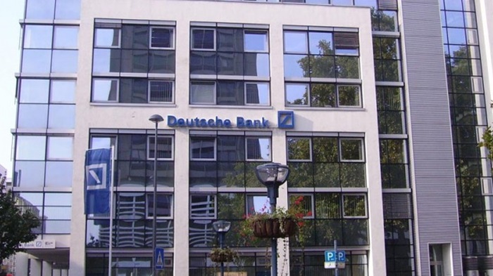 Ogroman dug povećava rizik od nove financijske krize