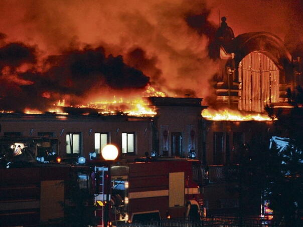 Ogroman požar zahvatio naselje: Hiljade ljudi ostalo bez krova nad glavom