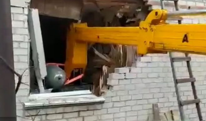 Ogromna bomba izvučena iz zgrade u Černihivu