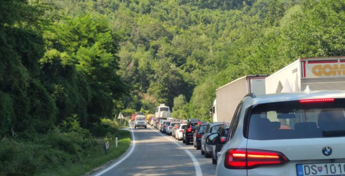 Ogromne gužve na dionici Tarčin – Konjic, počela izgradnja kružnog toka