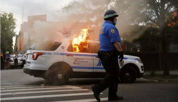 Ogromni neredi u SAD-u: Trump neće preuzeti kontrolu nad Nacionalnom gardom