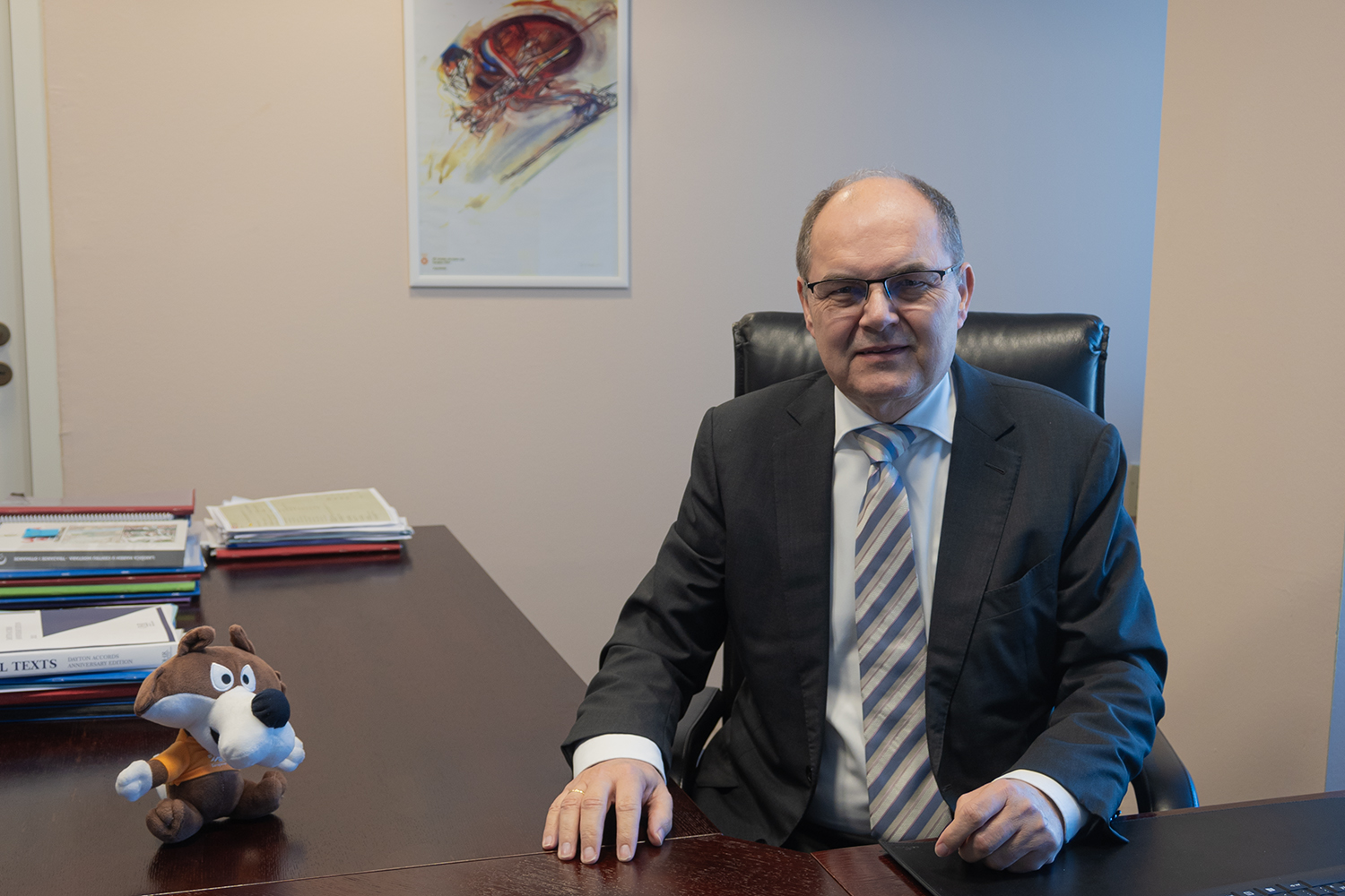 OHR: Ujedinimo se da razmotrimo mogućnost vraćanja ZOI u Sarajevo i region