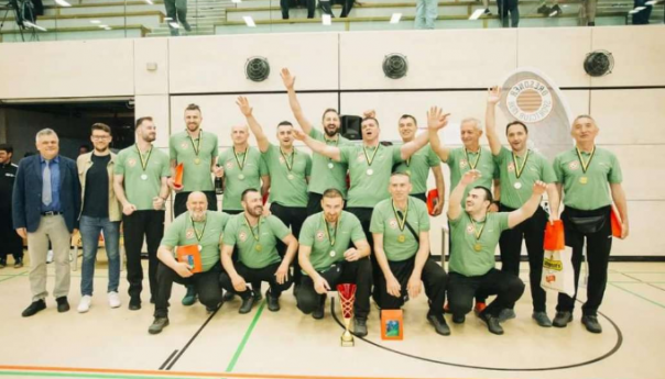 OKI FANTOMI - PRVACI EVROPE