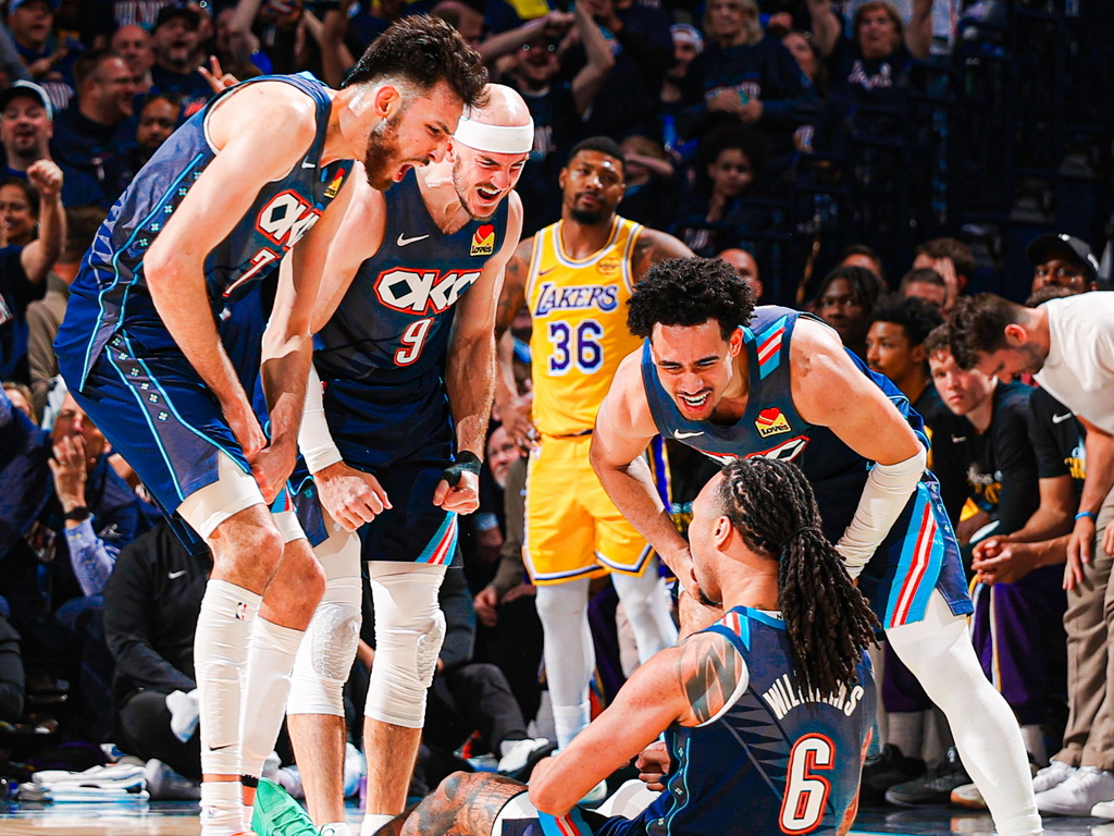 Oklahoma razbila Lakerse, Pistonsi "zavezali" Hardena i Cavalierse